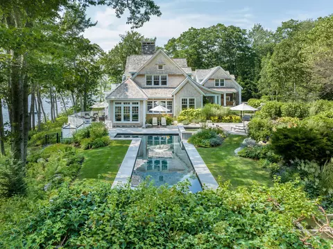 29 Summerhaven Ln, Boothbay, ME 04544