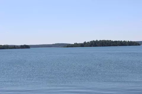 187 County Rd, Eastport, ME 04631