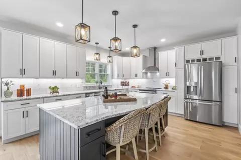 53 Woodbrey Ln, Standish, ME 04084