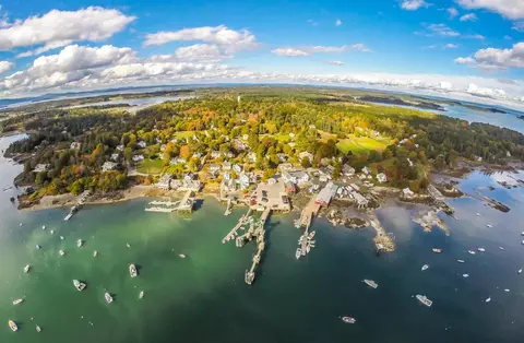 197 N Shore Rd, North Haven, ME 04853