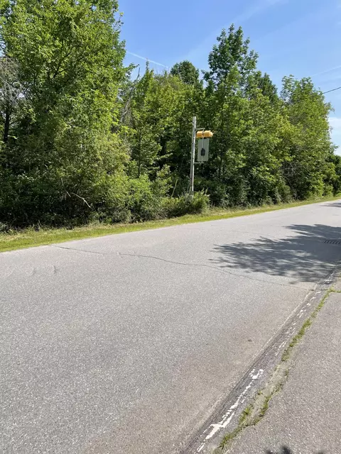 005 School St, Pittsfield, ME 04967