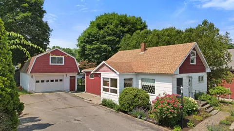 17 Pendleton St, Brewer, ME 04412