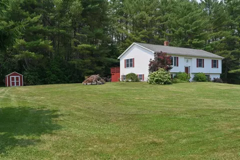 13 Evergreen Dr, Hampden, ME 04444