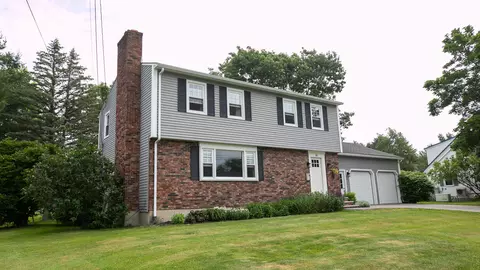 48 Clover Ln, Brewer, ME 04412