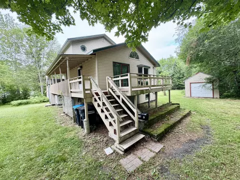 24 N Tiery St, Old Town, ME 04468