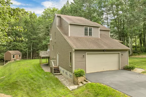 125 Deer Ridge Dr, Barrington, NH 03825