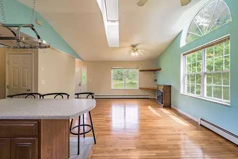 Living - 421 Cushing Rd, Cushing, ME 04563 photo 4 of 8