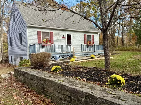10 Black Brook Dr, Lincolnville, ME 04849