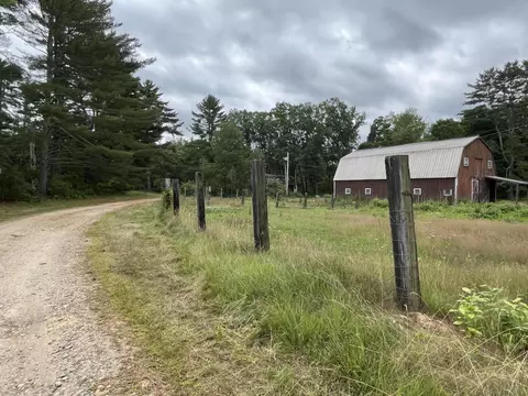 83 River Rd, Hiram, ME 04041