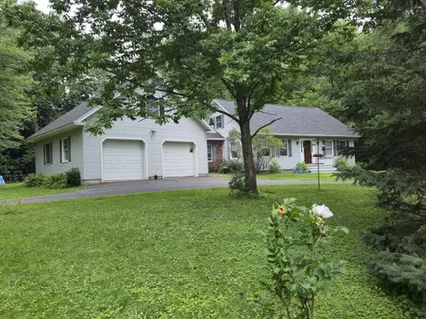 411 Augusta Rd, Belgrade, ME 04917