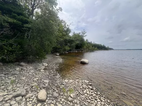 25 Dylan Dr, Waltham, ME 04605