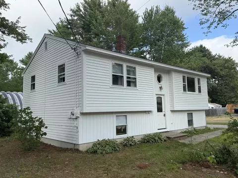 19 Wing St, Lisbon, ME 04252