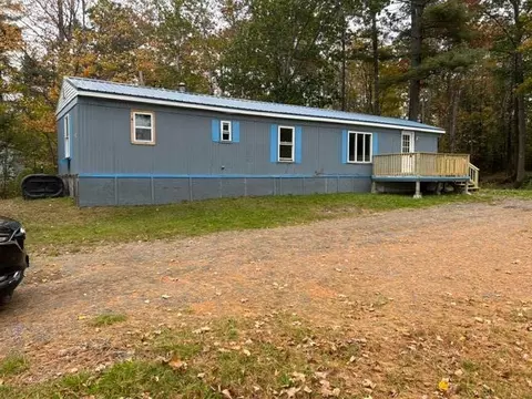 1045 Dover Road Rd, Garland, ME 04939