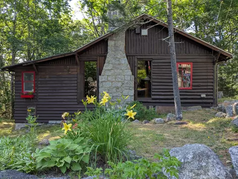 78 Sunset Rd, Dedham, ME 04429