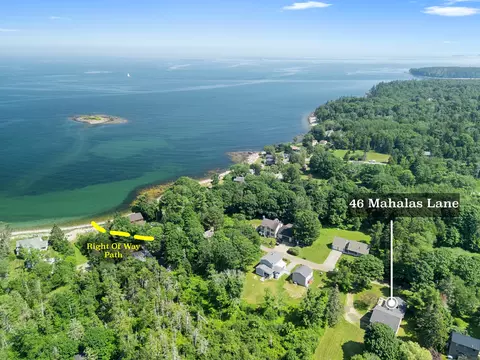 46 Mahalas Ln, Owls Head, ME 04854