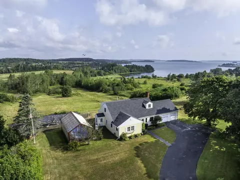 253 County Rd, Lubec, ME 04652