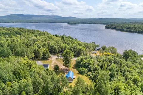 612 Main Rd, Burlington, ME 04417