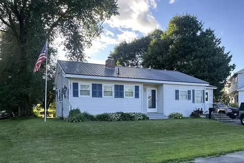 48 Beech St, East Millinocket, ME 04430