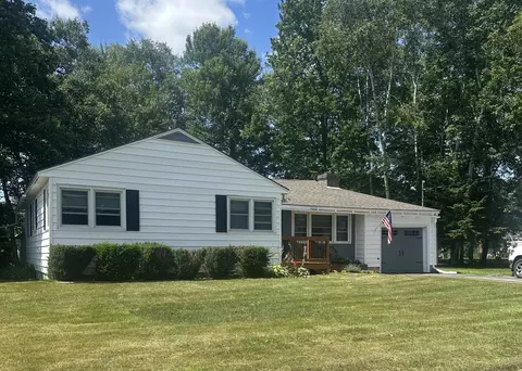 92 Ohio St, Millinocket, ME 04462