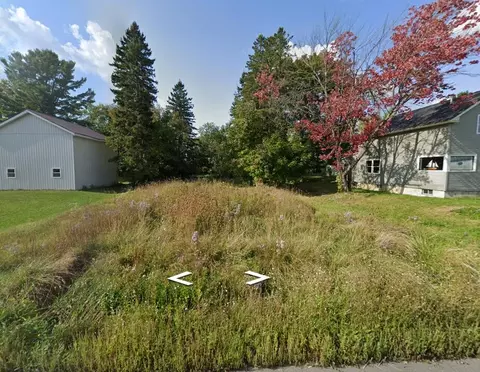 25 Turner St, Presque Isle, ME 04769