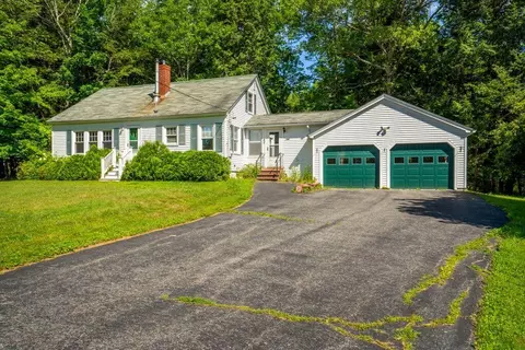 196 Main St, Buxton, ME 04093