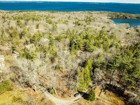 1226 Timbercliffe Dr # -1, Camden, ME 04843