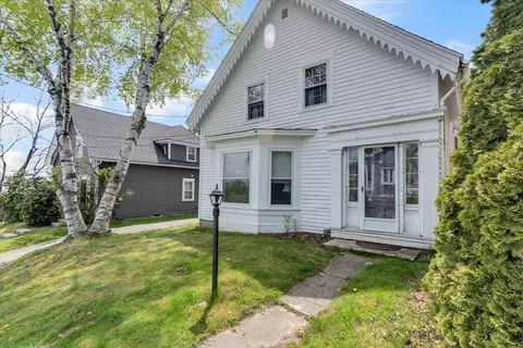 10 Green St, Castine, ME 04421
