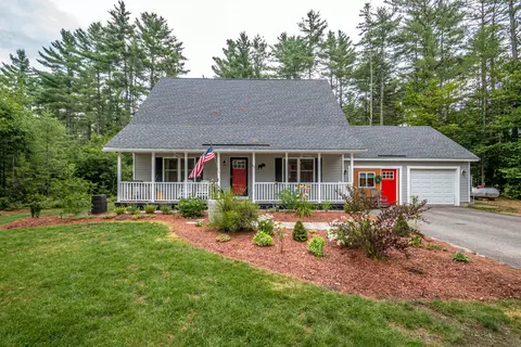 82 Christopher St, Fryeburg, ME 04037
