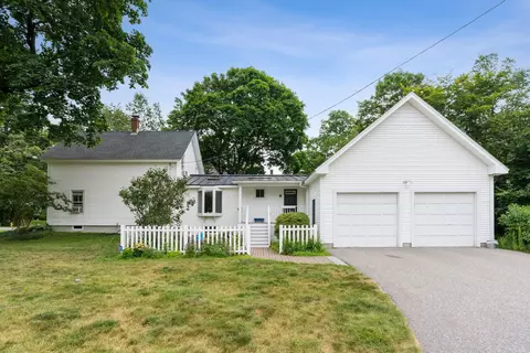 154 W Main St, Yarmouth, ME 04096