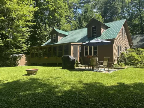 39 Tilton Pond Rd, Fayette, ME 04349