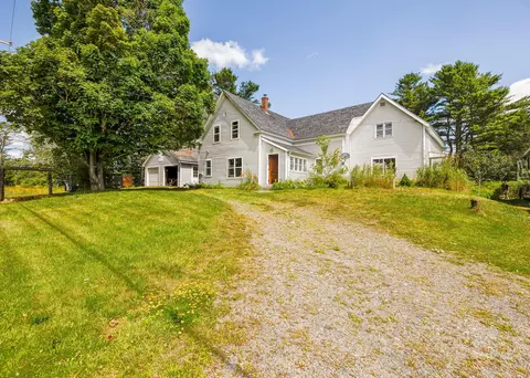 177 Lebanon Rd, Winterport, ME 04496