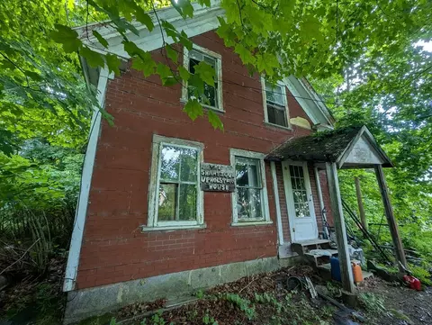 20 Bennett St, Bridgton, ME 04009