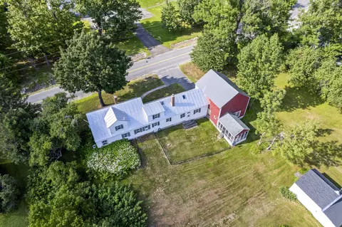 28 Cape Cod Hill Rd, New Sharon, ME 04955