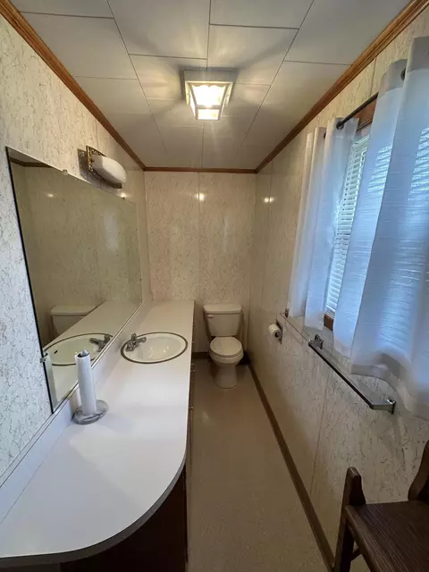 Bath - 47 York St, Millinocket, ME 04462 photo 3 of 3