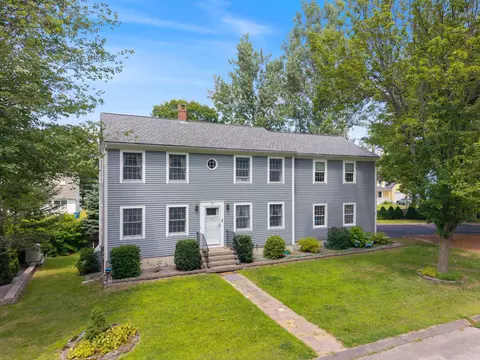 24 Shelby Ln, South Portland, ME 04106