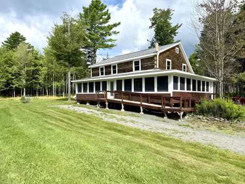 20 Mountain View Ln, Rockwood, ME 04478