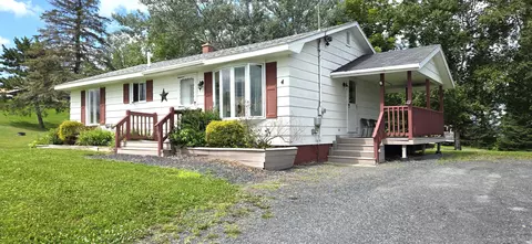 4 Flat Mountain Rd, Saint Agatha, ME 04772