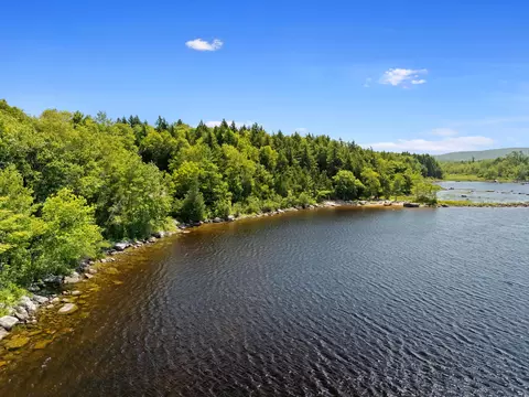 245 Salmon Cir, Hartland, ME 04943