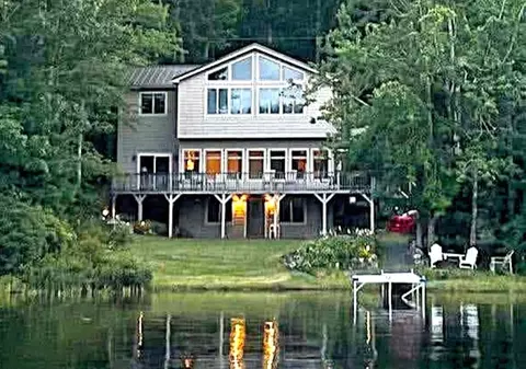 13 Chipmunk Ln, Franklin, ME 04634