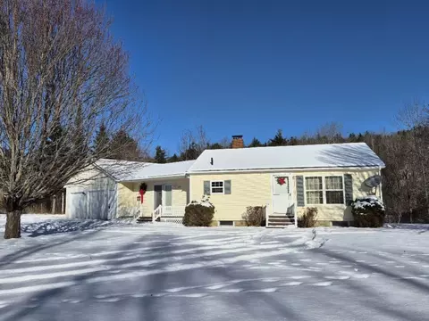370 School St, Weld, ME 04285