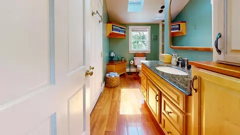 Bath - 46 Killeran Ln, Cushing, ME 04563 photo 3 of 5