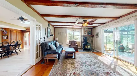 Living - 46 Killeran Ln, Cushing, ME 04563 photo 3 of 4