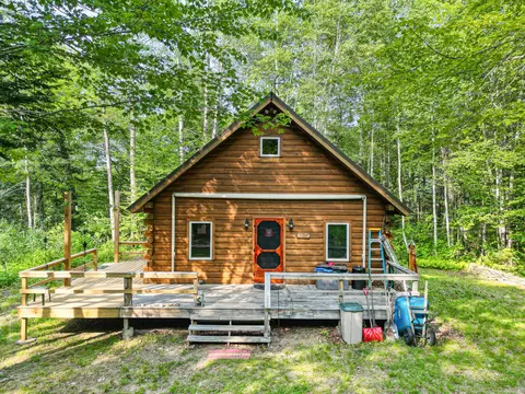 59 Mcdonald Road Rd, Parkman, ME 04443