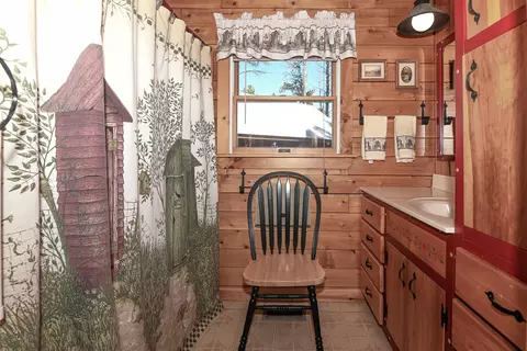 Bath - 952 Denmark Rd, Denmark, ME 04022 photo 3 of 6