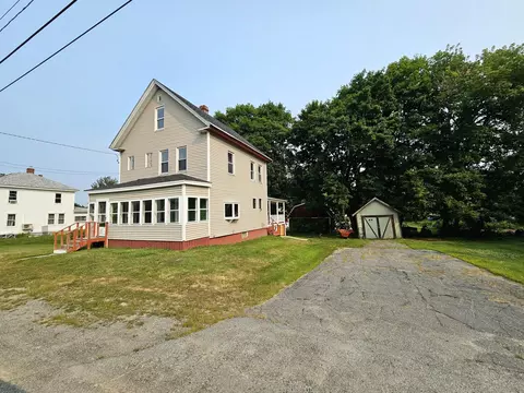 9 Albert St, Milo, ME 04463