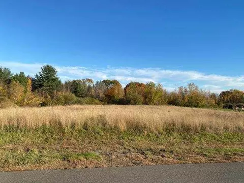 007-019 2 Mulberry Ln, Oakland, ME 04963