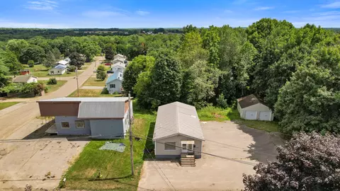 47 Bray Ave, Fairfield, ME 04937