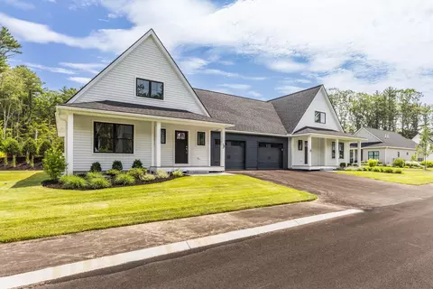 33 Woodstone Dr # A, York, ME 03909