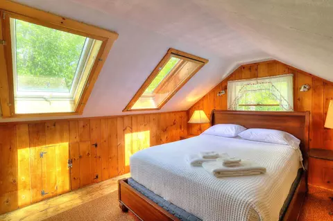Bedroom - 577 Shelton Trl, Rangeley, ME 04970 photo 7 of 10