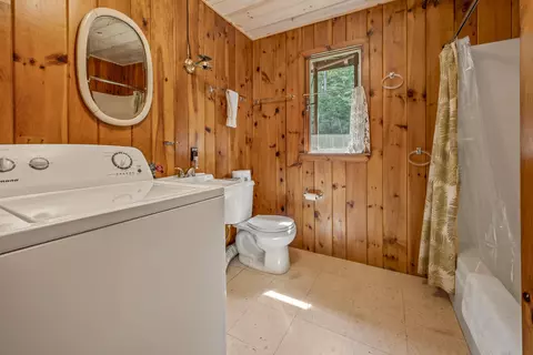 Bath - 577 Shelton Trl, Rangeley, ME 04970 photo 4 of 4